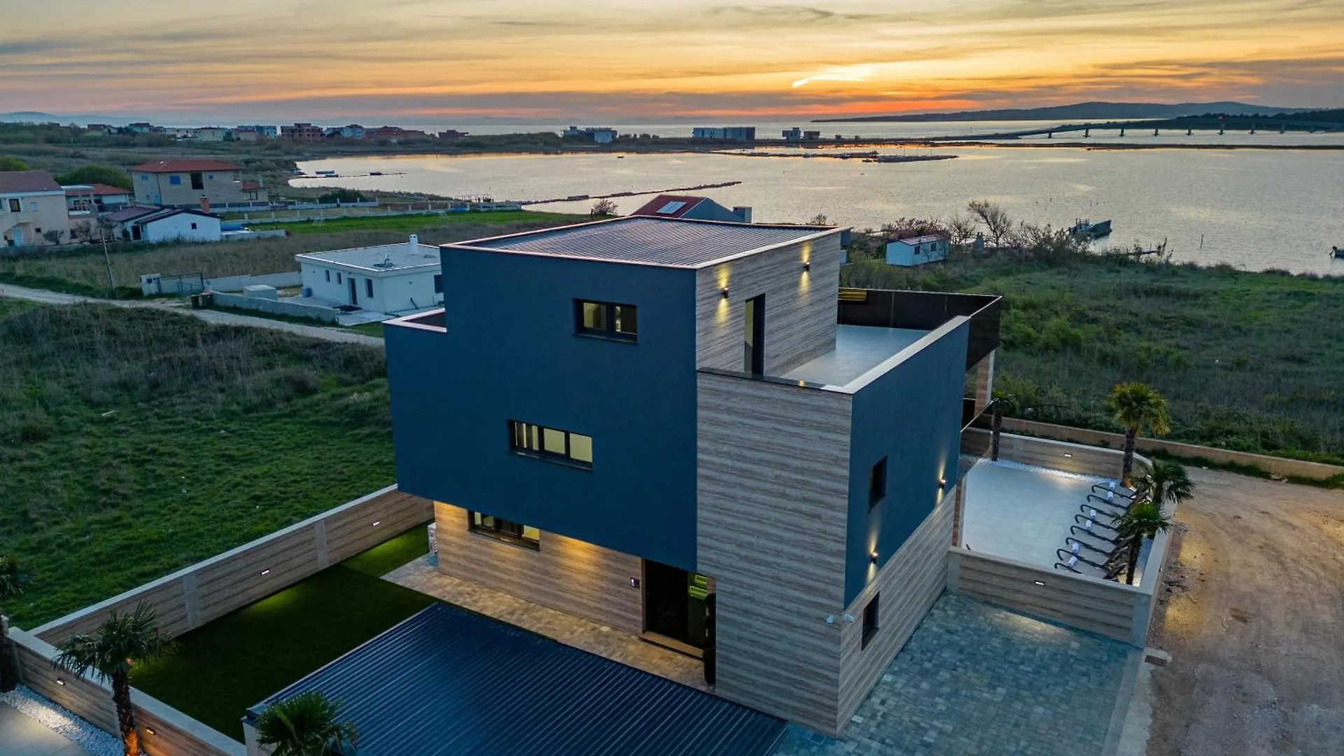 Seaside Luxury Villa With A Swimming Pool Privlaka, Zadar - 23517